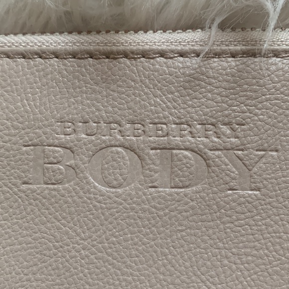 Burberry Makeup Bag Pouch NWT brand new with tag - Picture 2 of 9